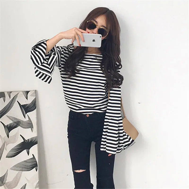 B&amp;W Bell Sleeve Top